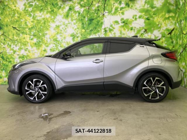 Toyota C-HR 2021-07 8856008-1