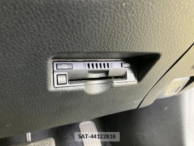 Toyota C-HR 2021-07 8856008-17