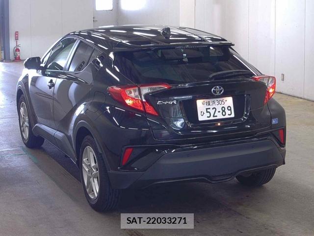 Toyota C-HR 2022-07 8856248-1
