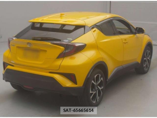 Toyota C-HR 2017-07 8856269-1