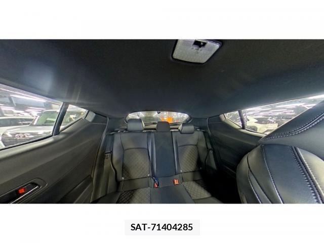 Toyota C-HR 2021-08 8856562-6