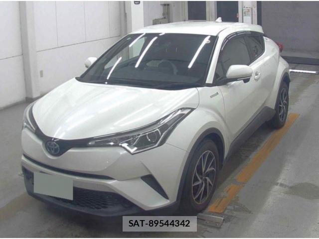 Toyota C-HR 2017-11 8856569-7
