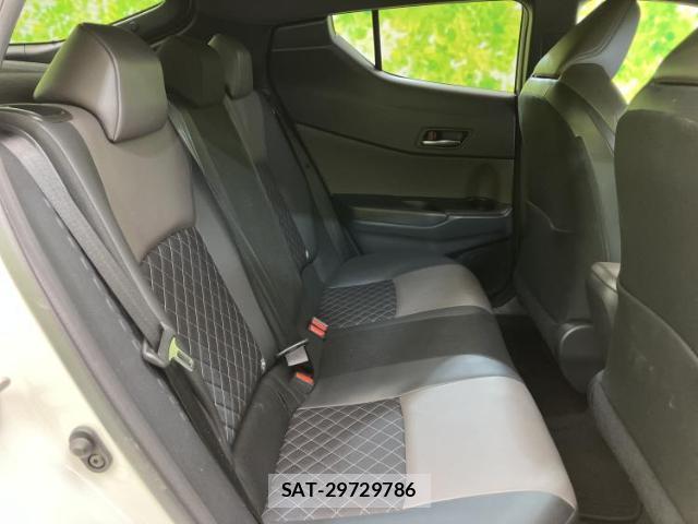 Toyota C-HR 2020-02 8856884-5