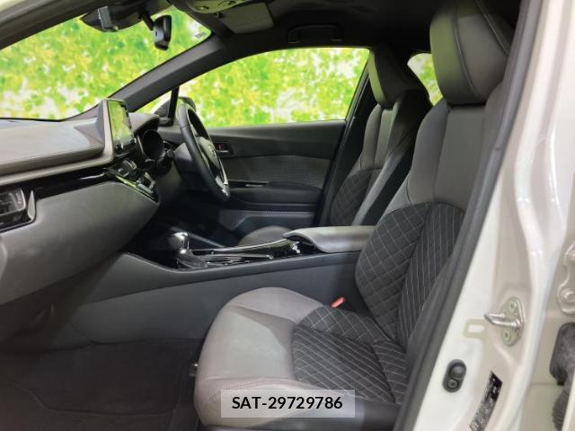 Toyota C-HR 2020-02 8856884-6