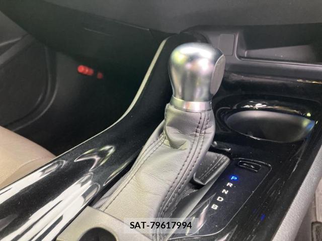 Toyota C-HR 2018-04 8856930-14