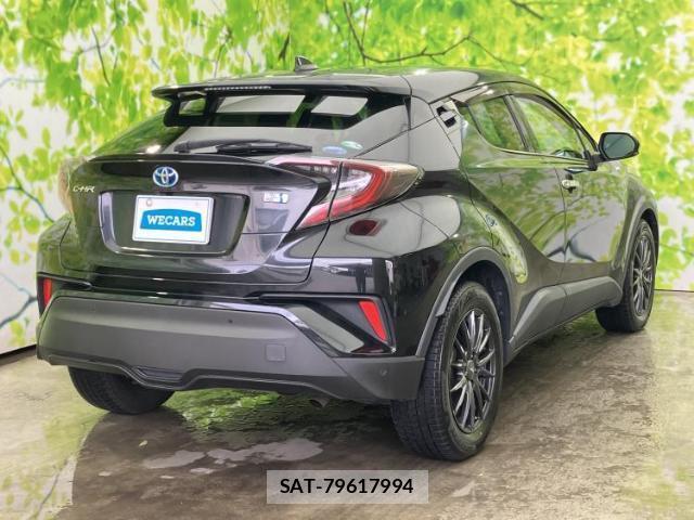 Toyota C-HR 2018-04 8856930-2