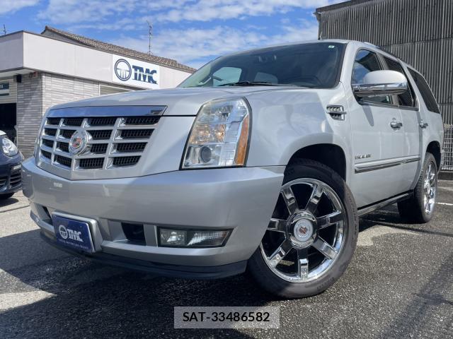 Cadillac ESCALADE 2013-04 8856479-0