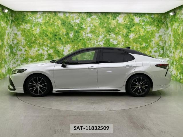 Toyota CAMRY 2023-10 8856981-1