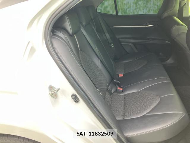 Toyota CAMRY 2023-10 8856981-6