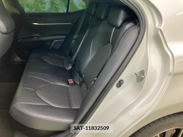 Toyota CAMRY 2023-10 8856981-7