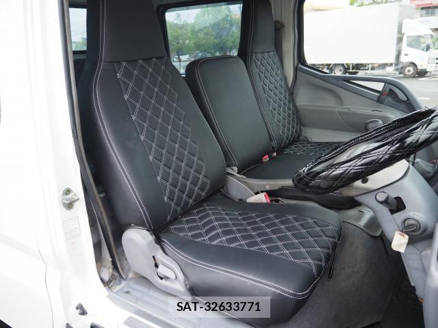 MITSUBISHI FUSO CANTER 2005-03 8854740-11