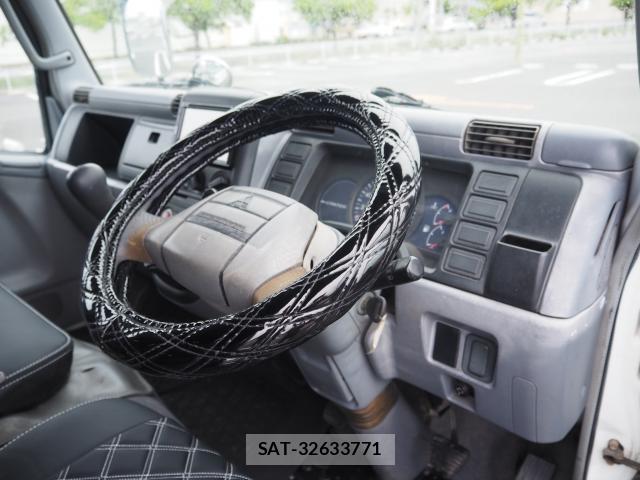 MITSUBISHI FUSO CANTER 2005-03 8854740-6