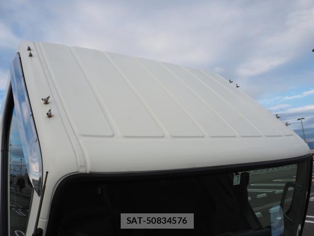 MITSUBISHI FUSO CANTER 2015-03 8854741-15