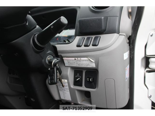 MITSUBISHI FUSO CANTER 2017-06 8854861-10