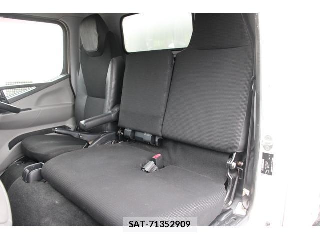 MITSUBISHI FUSO CANTER 2017-06 8854861-12