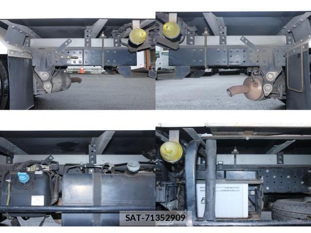 MITSUBISHI FUSO CANTER 2017-06 8854861-8