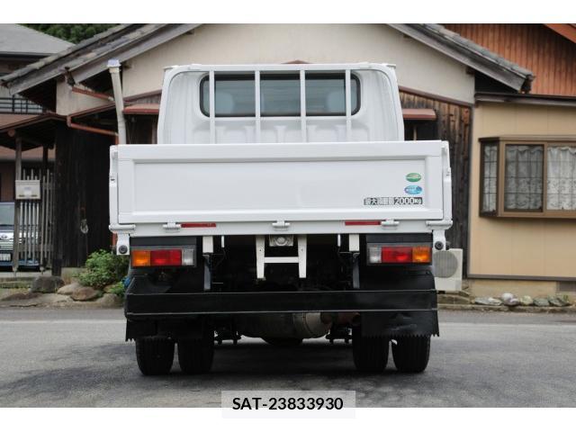 MITSUBISHI FUSO CANTER 2020-03 8854863-7