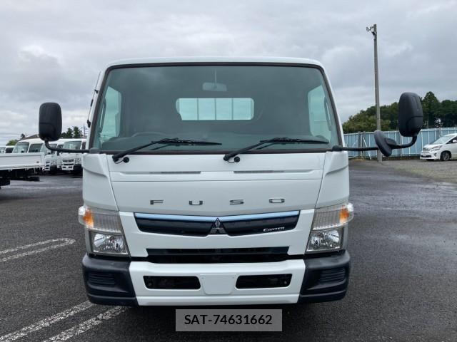 MITSUBISHI FUSO CANTER 2017-10 8855100-1