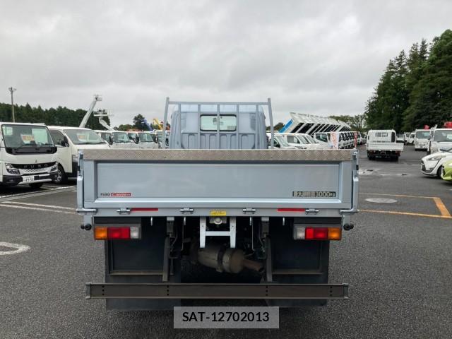 MITSUBISHI FUSO CANTER 2015-11 8855103-4