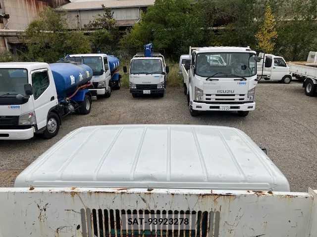MITSUBISHI FUSO CANTER 2011 8855691-8