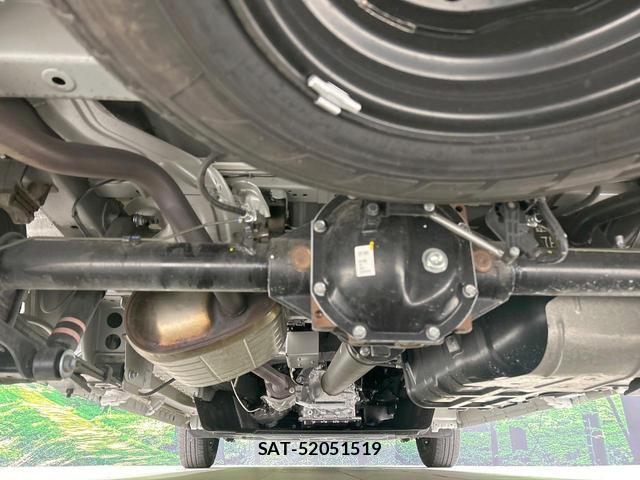 Nissan Caravan 2025-11 8854697-18
