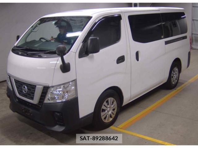 Nissan Caravan 2015-08 8855906-3