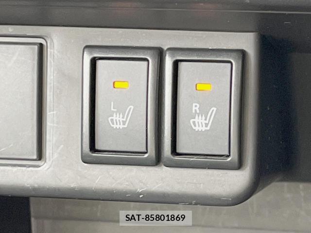 Mazda CAROL 2018-01 8812541-4