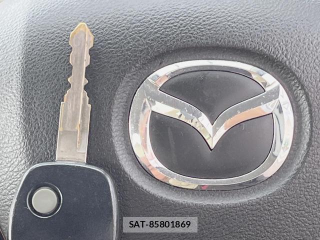 Mazda CAROL 2018-01 8812541-7