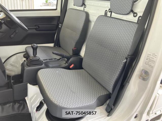 Suzuki CARRY TRUCK 2018-10 8857111-6