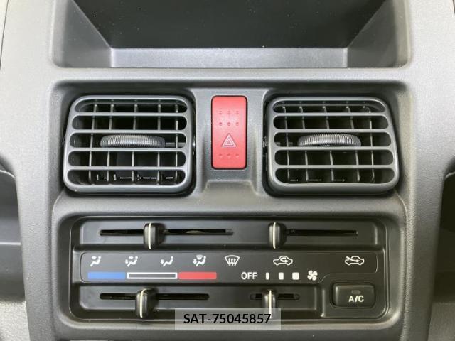 Suzuki CARRY TRUCK 2018-10 8857111-9