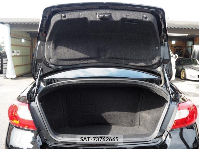 Nissan CIMA 2013-10 8856034-10
