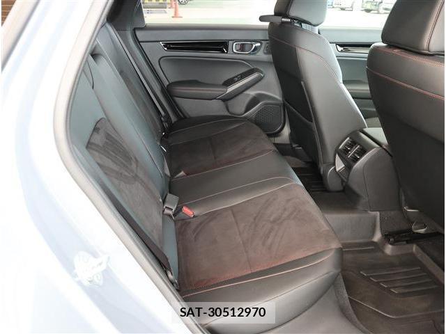 Honda CIVIC 2024-05 8853931-13