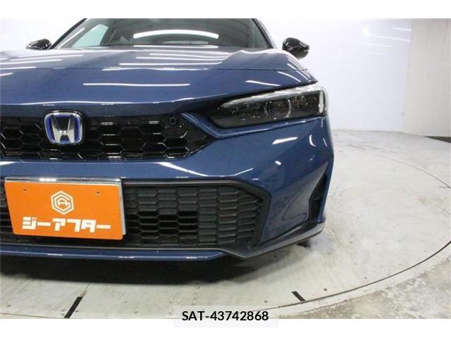 Honda CIVIC 2025-04 8854847-12