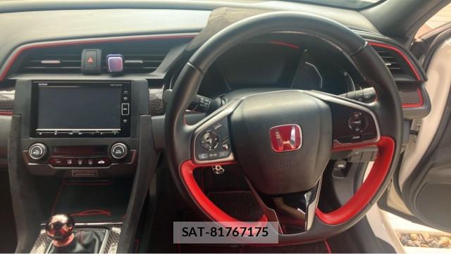 Honda CIVIC 2019-06 8855326-16