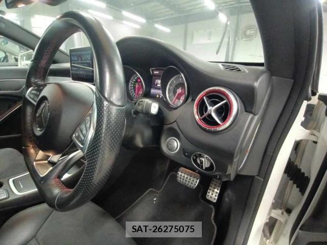 Mercedes Benz CLA-CLASS 2015-07 8855812-3