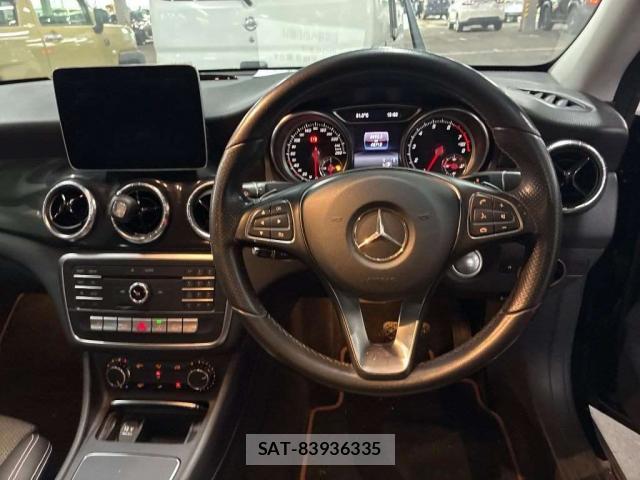 Mercedes Benz CLA-CLASS 2018-08 8855806-2