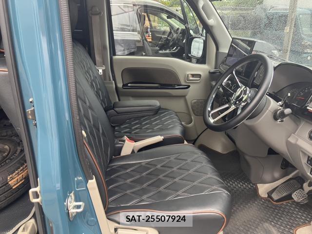 Nissan CLIPPER VAN 2024-04 8854997-3