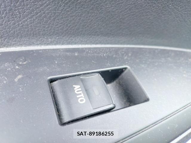 Toyota COROLLA AXIO 2019-09 8854186-12