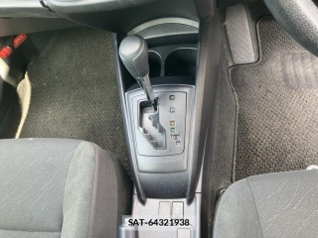 Toyota COROLLA AXIO 2018-08 8855822-3