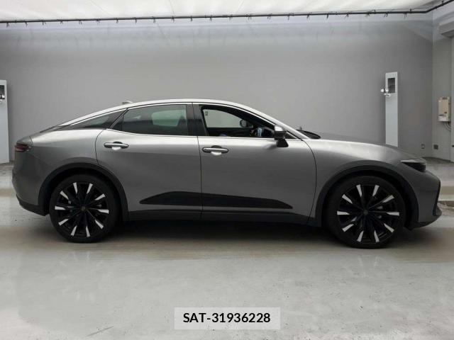Toyota Crown Crossover 2023-07 8855777-10
