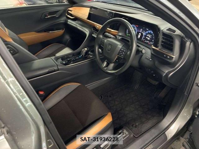 Toyota Crown Crossover 2023-07 8855777-2