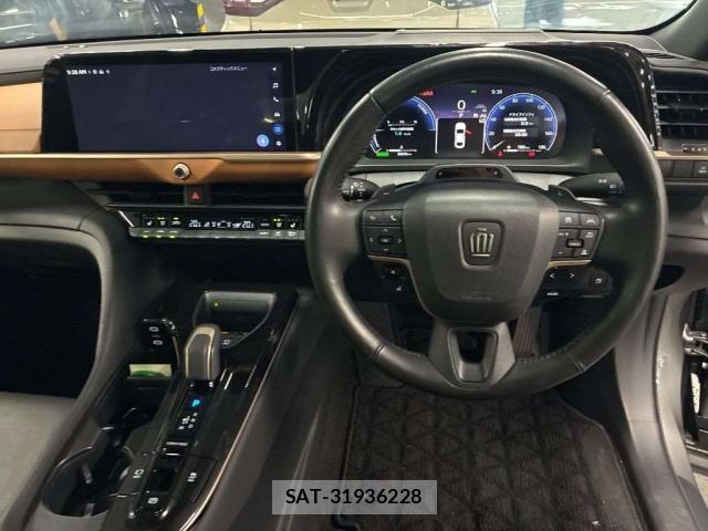 Toyota Crown Crossover 2023-07 8855777-4