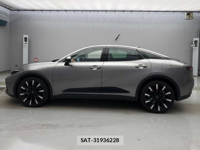 Toyota Crown Crossover 2023-07 8855777-5