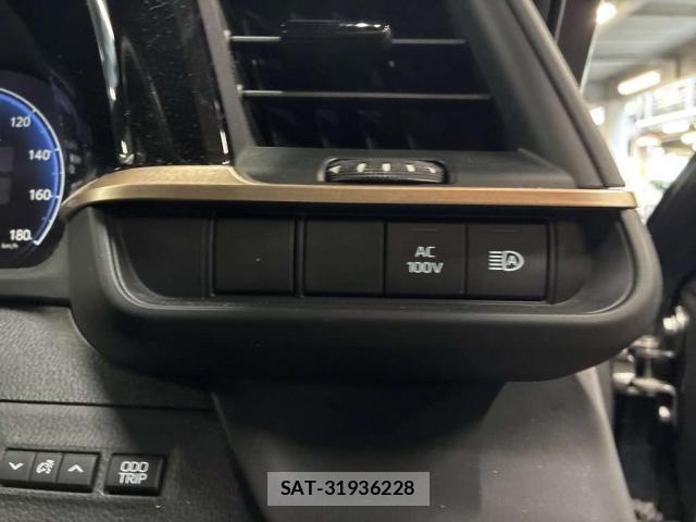 Toyota Crown Crossover 2023-07 8855777-7