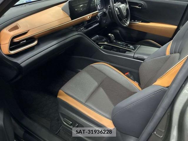 Toyota Crown Crossover 2023-07 8855777-8