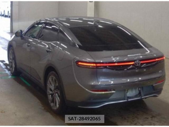 Toyota Crown Crossover 2023-08 8855803-1