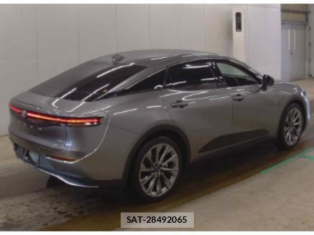 Toyota Crown Crossover 2023-08 8855803-3