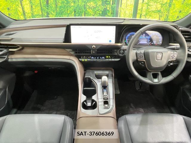 Toyota Crown Crossover 2023-09 8855978-1