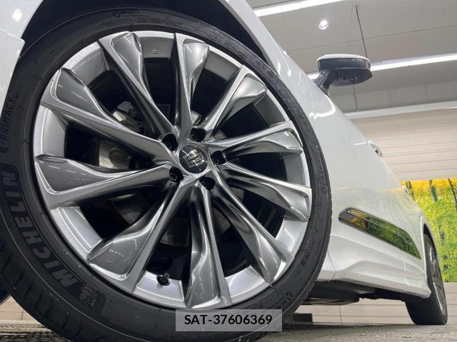 Toyota Crown Crossover 2023-09 8855978-12