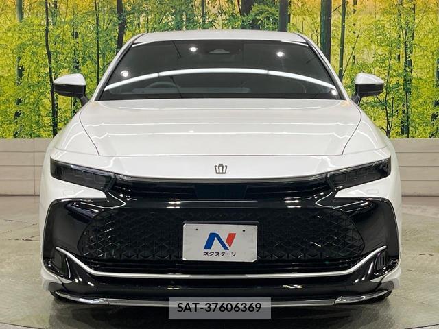 Toyota Crown Crossover 2023-09 8855978-13